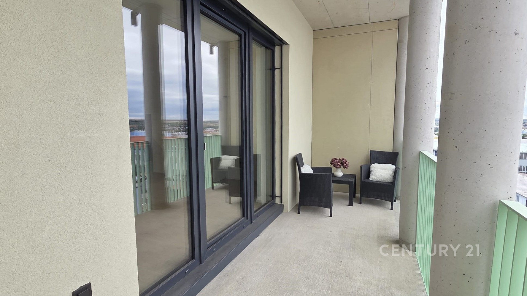 Pronájem bytu 1+kk 35 m² – fotografie 2