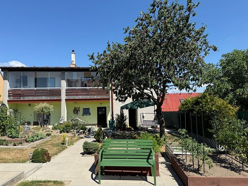 Prodej domu 155 m² s pozemkem 552 m²
