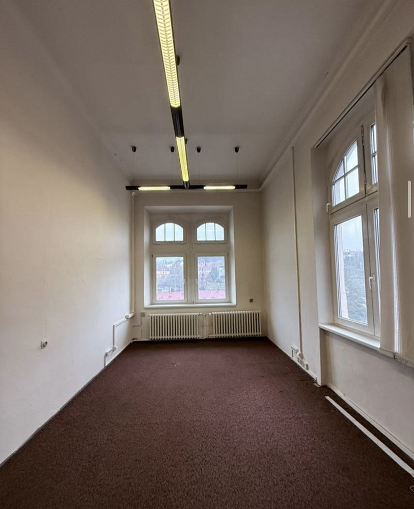 Pronájem kanceláře 30 m² – fotografie 4
