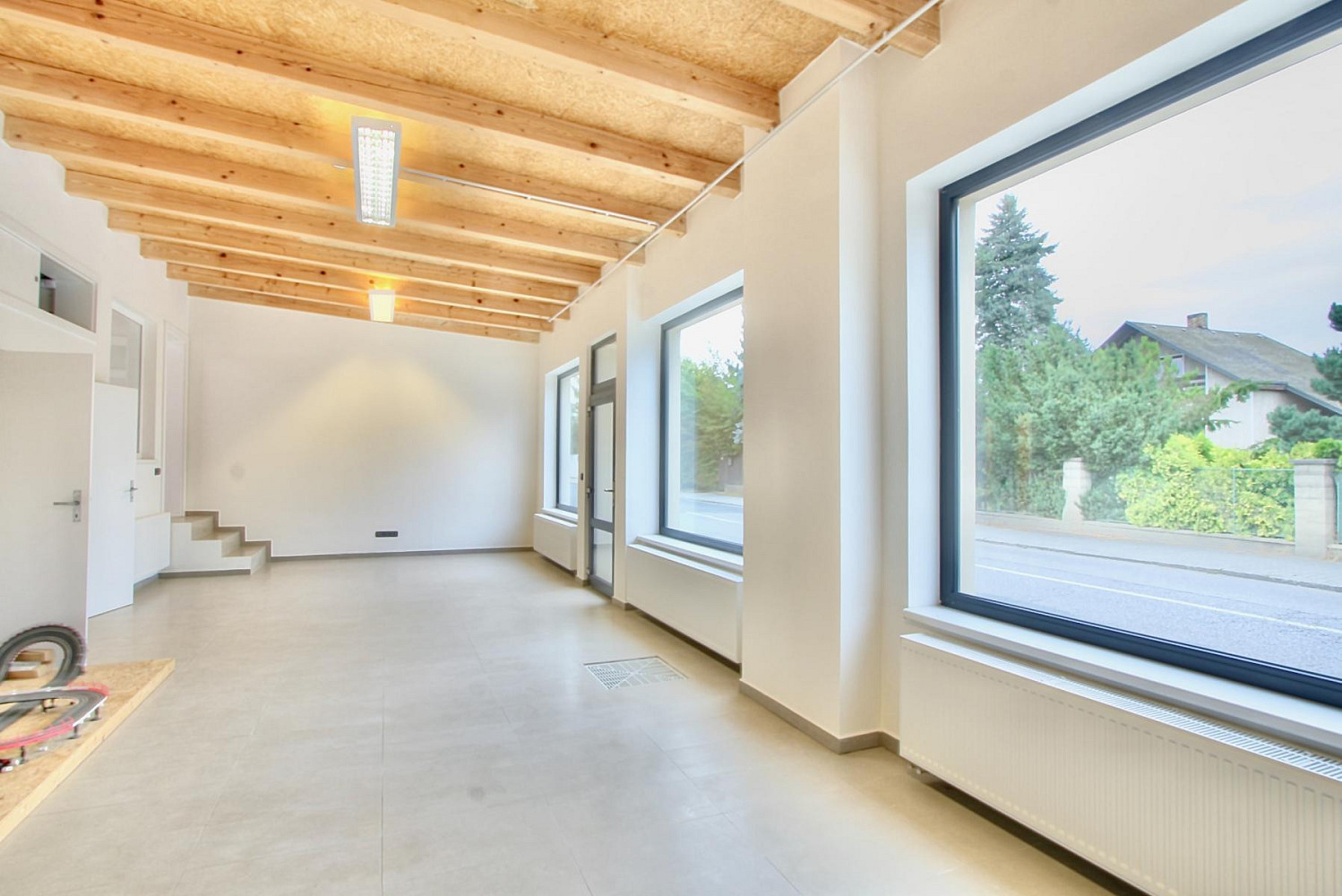 Pronájem obchodních prostor 70 m²