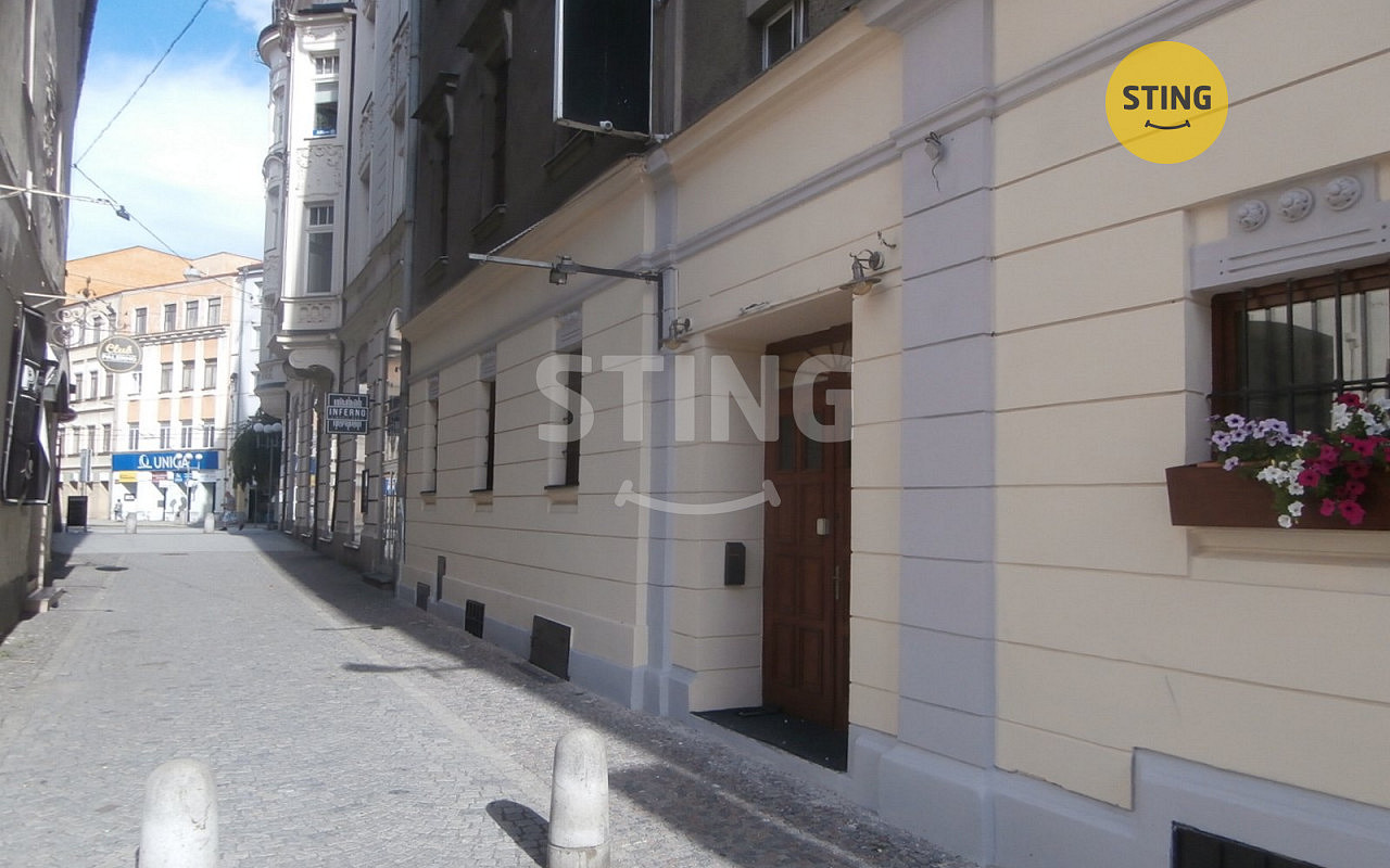 Pronájem komerčního objektu (jiného typu) 104 m²
