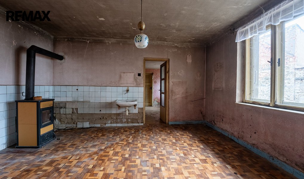 Prodej domu 180 m² s pozemkem 362 m², Lipov – náhled fotky 34