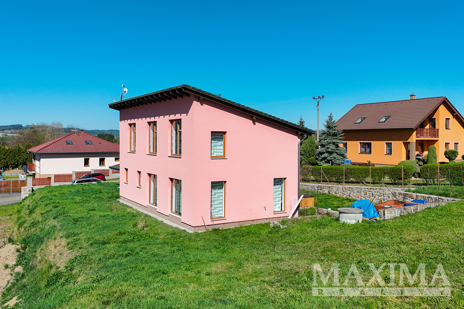 Prodej domu 250 m² s pozemkem 1 421 m²