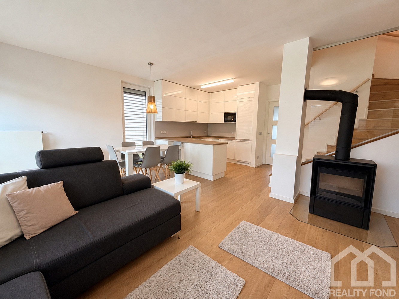 Pronájem domu 118 m² s pozemkem 458 m² — photo 4
