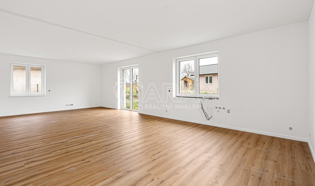 Prodej domu 120 m² s pozemkem 846 m², Kozárovice – náhled fotky 2