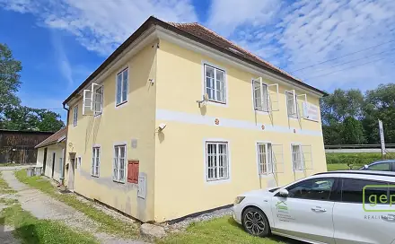 Prodej obchodních prostor 270 m², Chvalšinská, Český Krumlov - Latrán