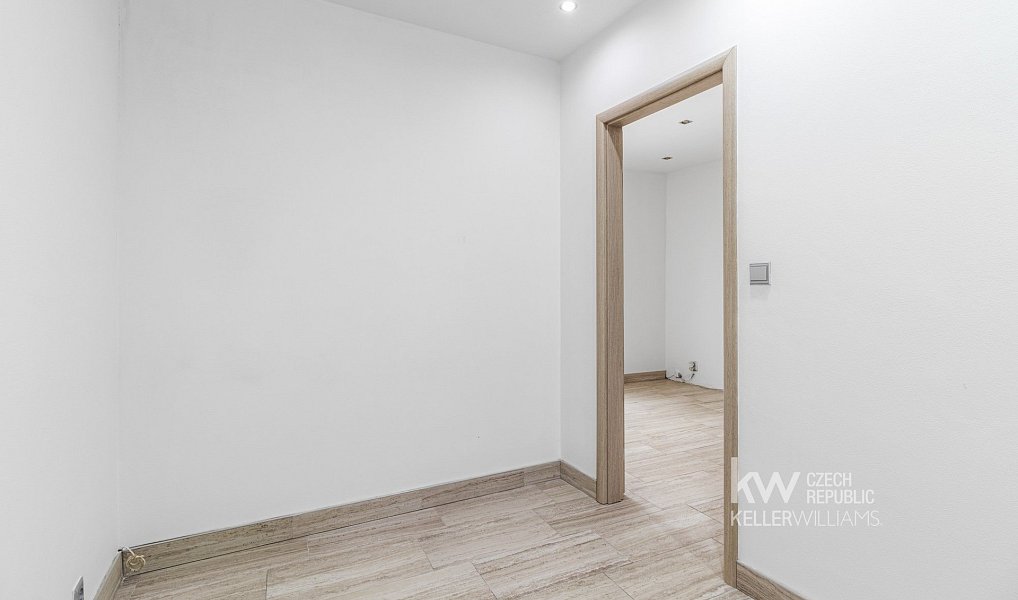 Prodej bytu 4+1 471 m², Nové Strašecí – náhled fotky 55