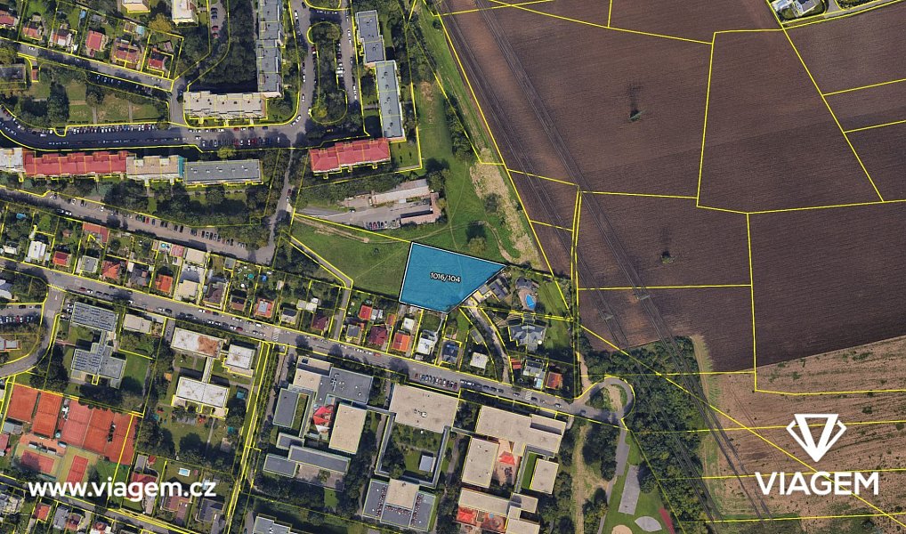 Prodej stavebního pozemku 2 300 m², Praha – náhled fotky 9