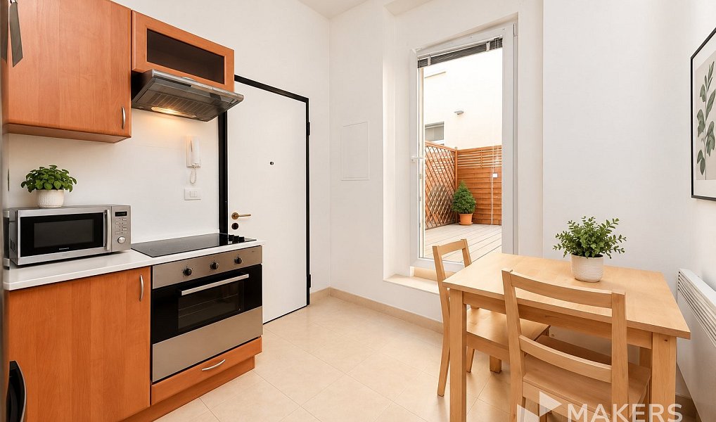 Prodej bytu 1+1 70 m², Praha – náhled fotky 9