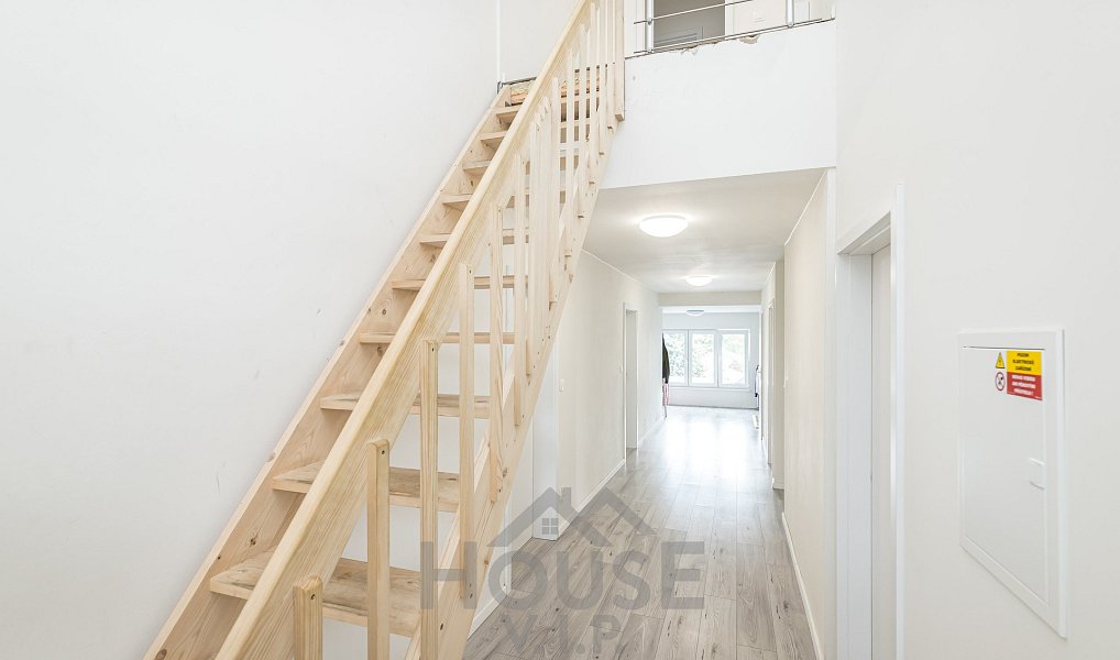 Prodej domu 550 m² s pozemkem 1 679 m², Tuklaty – náhled fotky 17