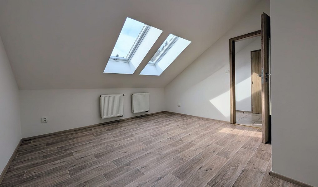 Pronájem bytu 4+kk 116 m², Peruc – náhled fotky 5