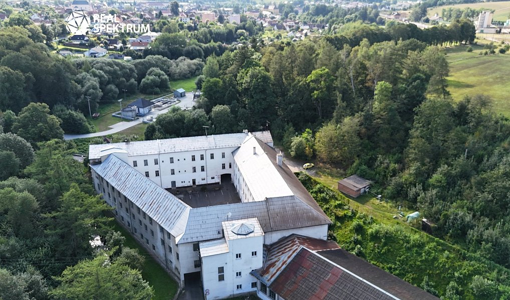 Prodej výrobních prostor 10 000 m², Batelov – náhled fotky 10