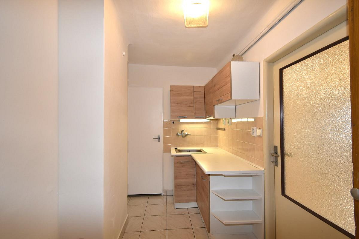Pronájem bytu 1+kk 36 m² – fotografie 5