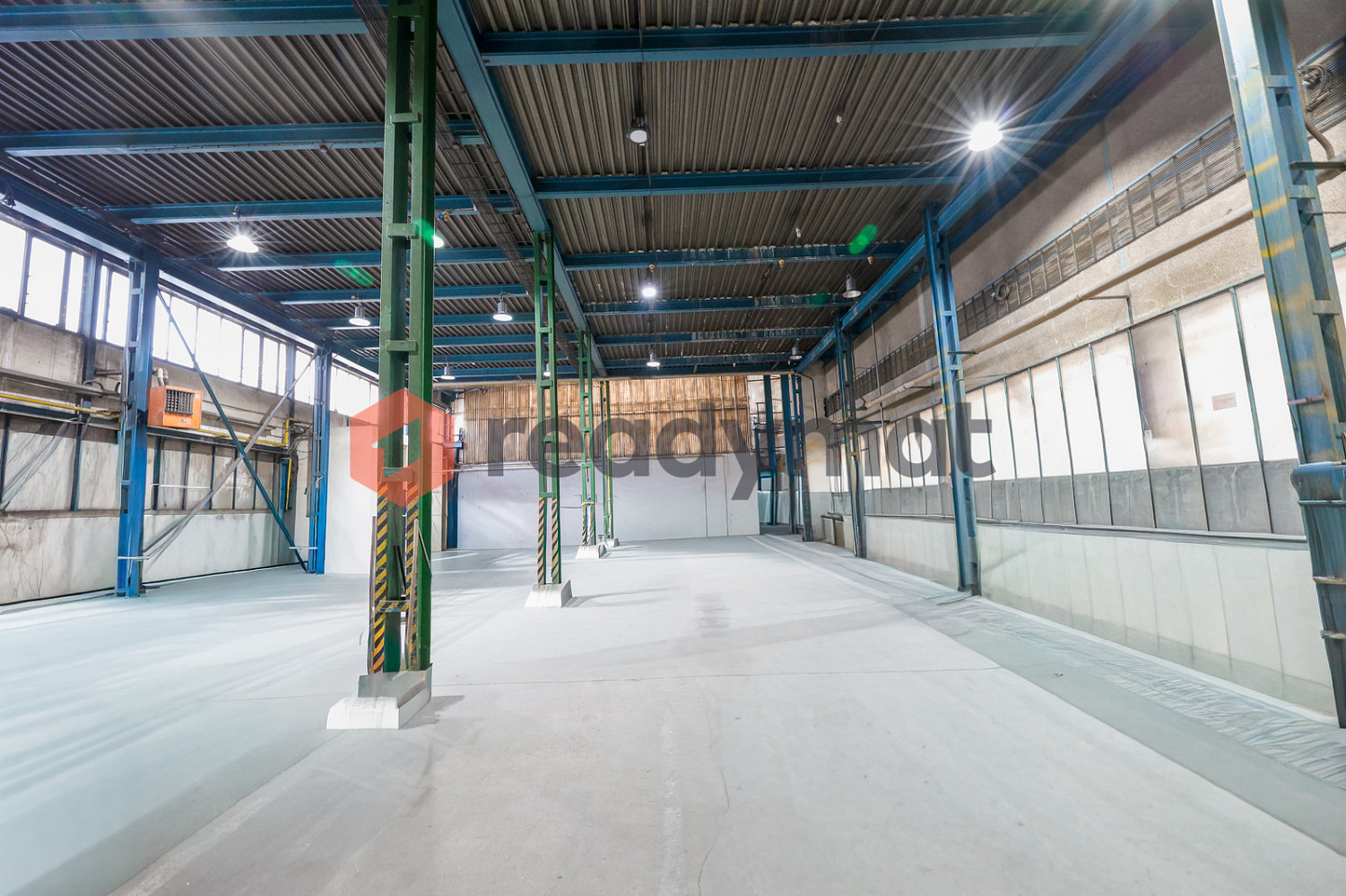 Pronájem skladovacích prostor 518 m²