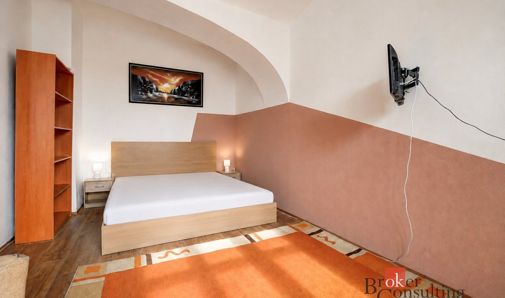 Prodej domu 290 m² s pozemkem 431 m², Hostinné – náhled fotky 11