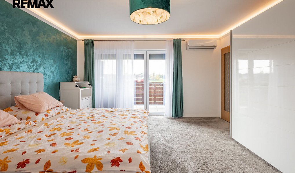 Prodej domu 199 m² s pozemkem 524 m², Hovorčovice – náhled fotky 23