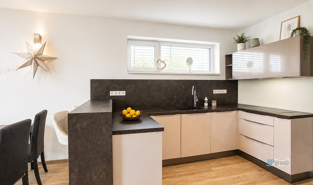 Prodej domu 146 m² s pozemkem 376 m², Praha – náhled fotky 3
