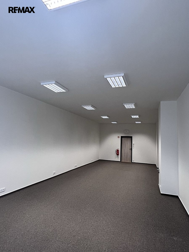 Pronájem skladovacích prostor 58 m² – fotografie 4