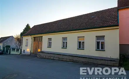 Prodej domu 120 m² s pozemkem 327 m², Celnice-středisko služeb, Břeclav - Poštorná