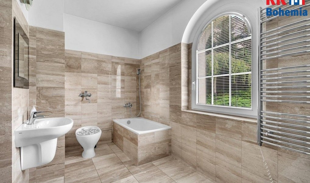 Prodej domu 696 m² s pozemkem 3 230 m², Turnov – náhled fotky 12