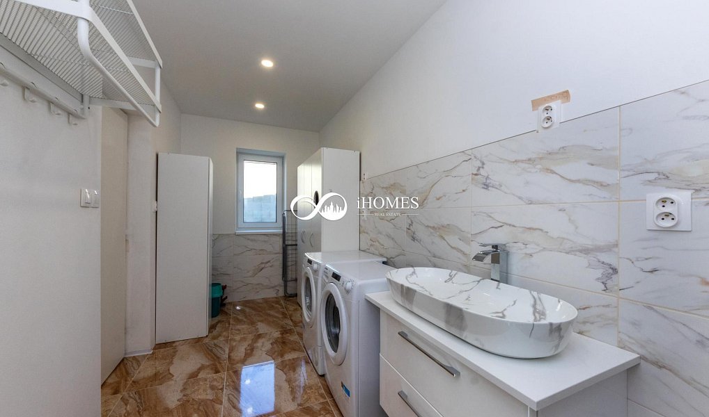 Prodej domu 340 m² s pozemkem 1 130 m², Kunice – náhled fotky 7