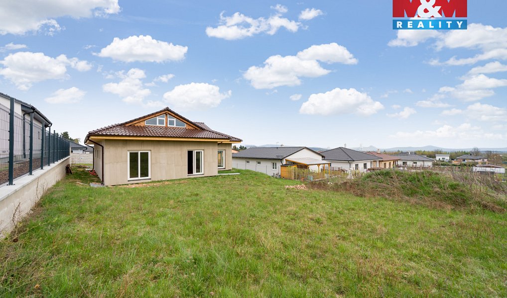 Prodej domu 235 m² s pozemkem 932 m², Dubí – náhled fotky 6