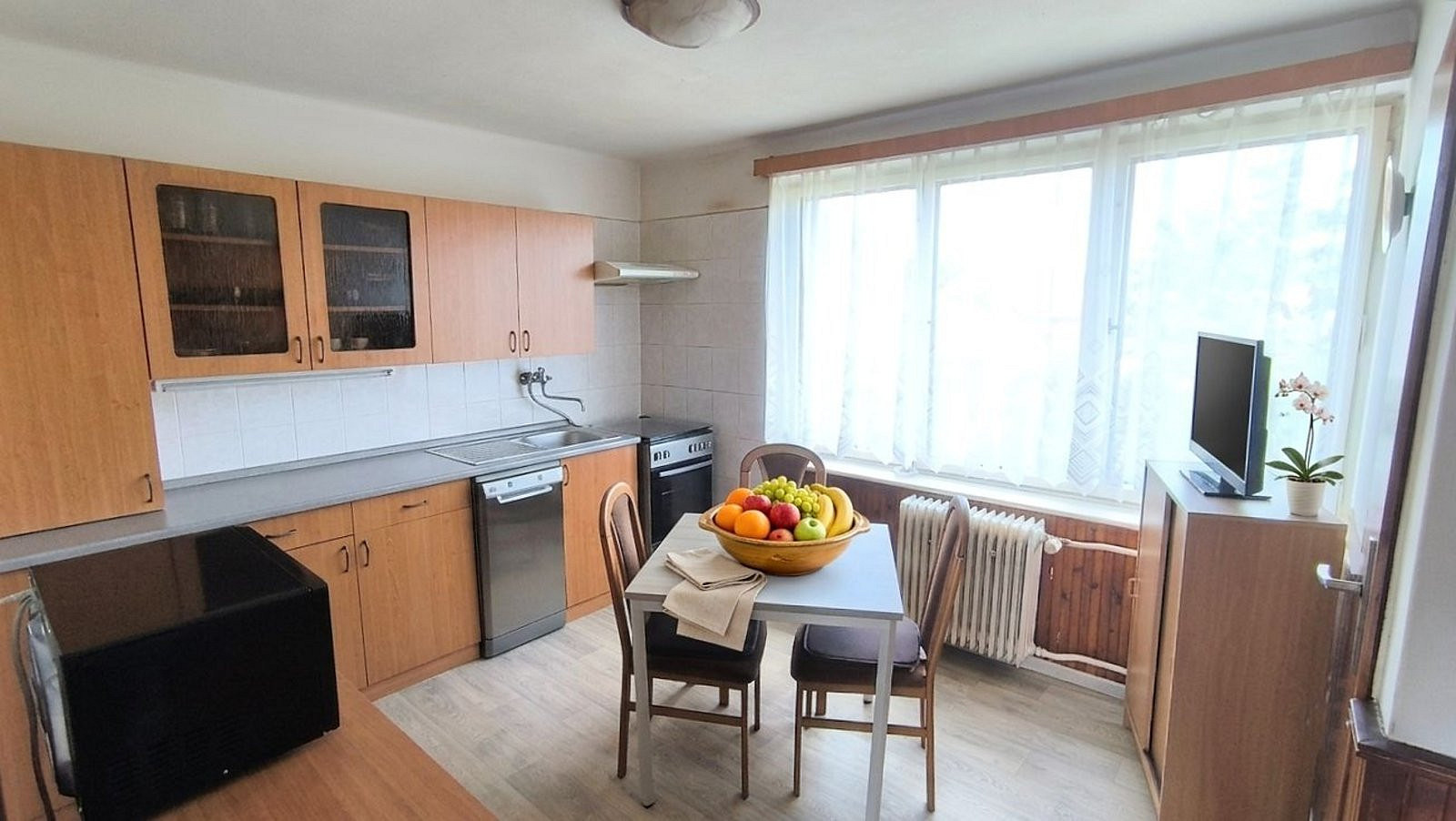 Prodej domu 220 m² s pozemkem 782 m² – fotografie 2