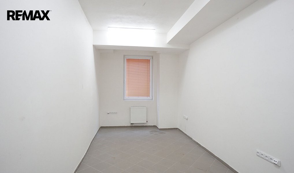 Pronájem kanceláře 407 m², Praha – náhled fotky 8