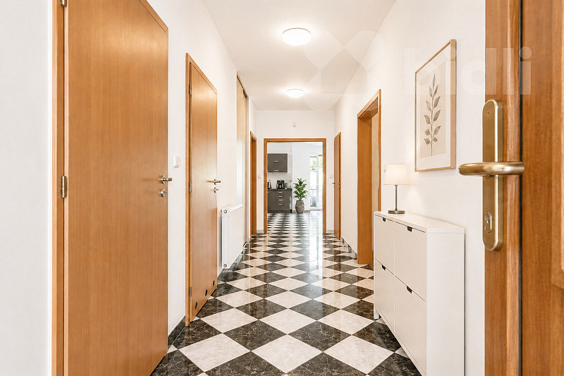 Prodej domu 220 m² s pozemkem 715 m² — photo 5