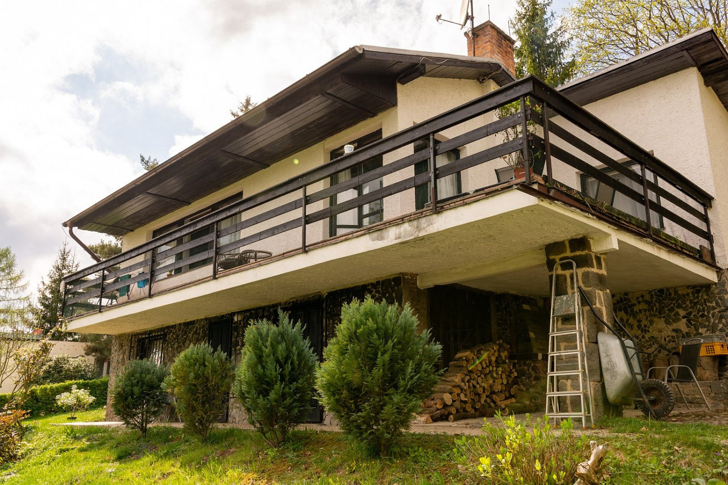 Prodej domu 126 m² s pozemkem 1 309 m²