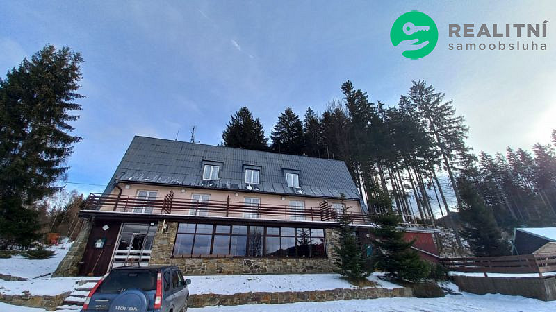 Prodej ubytovacího objektu 300 m² – fotografie 4