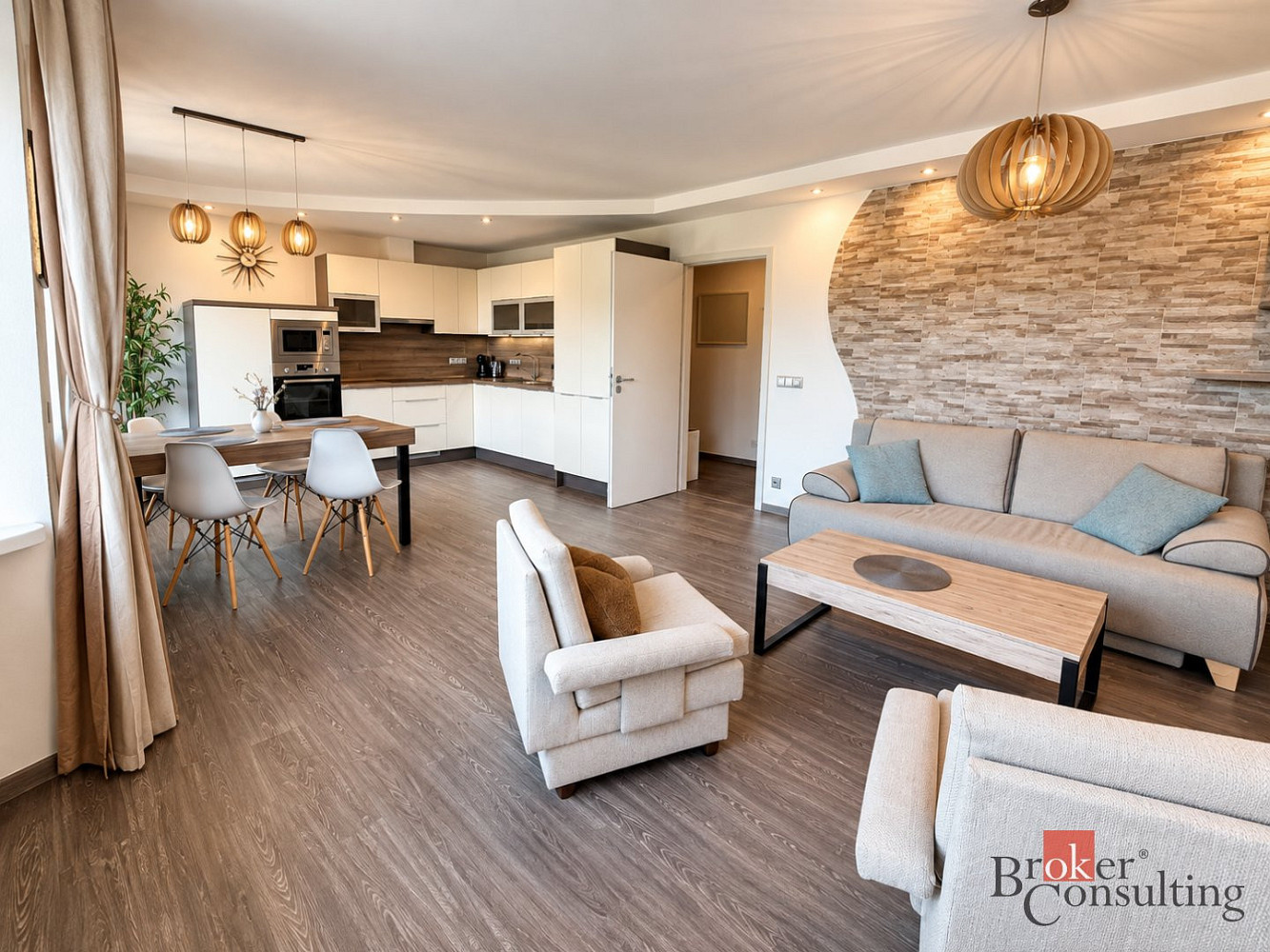 Pronájem bytu 3+kk 67 m² – fotografie 4