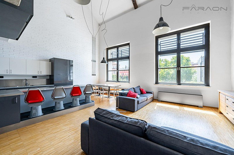 Pronájem bytu 3+kk 146 m² – fotografie 3