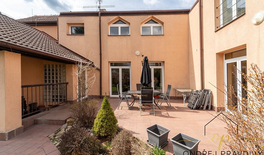 Prodej domu 265 m² s pozemkem 428 m², Lety – náhled fotky 24