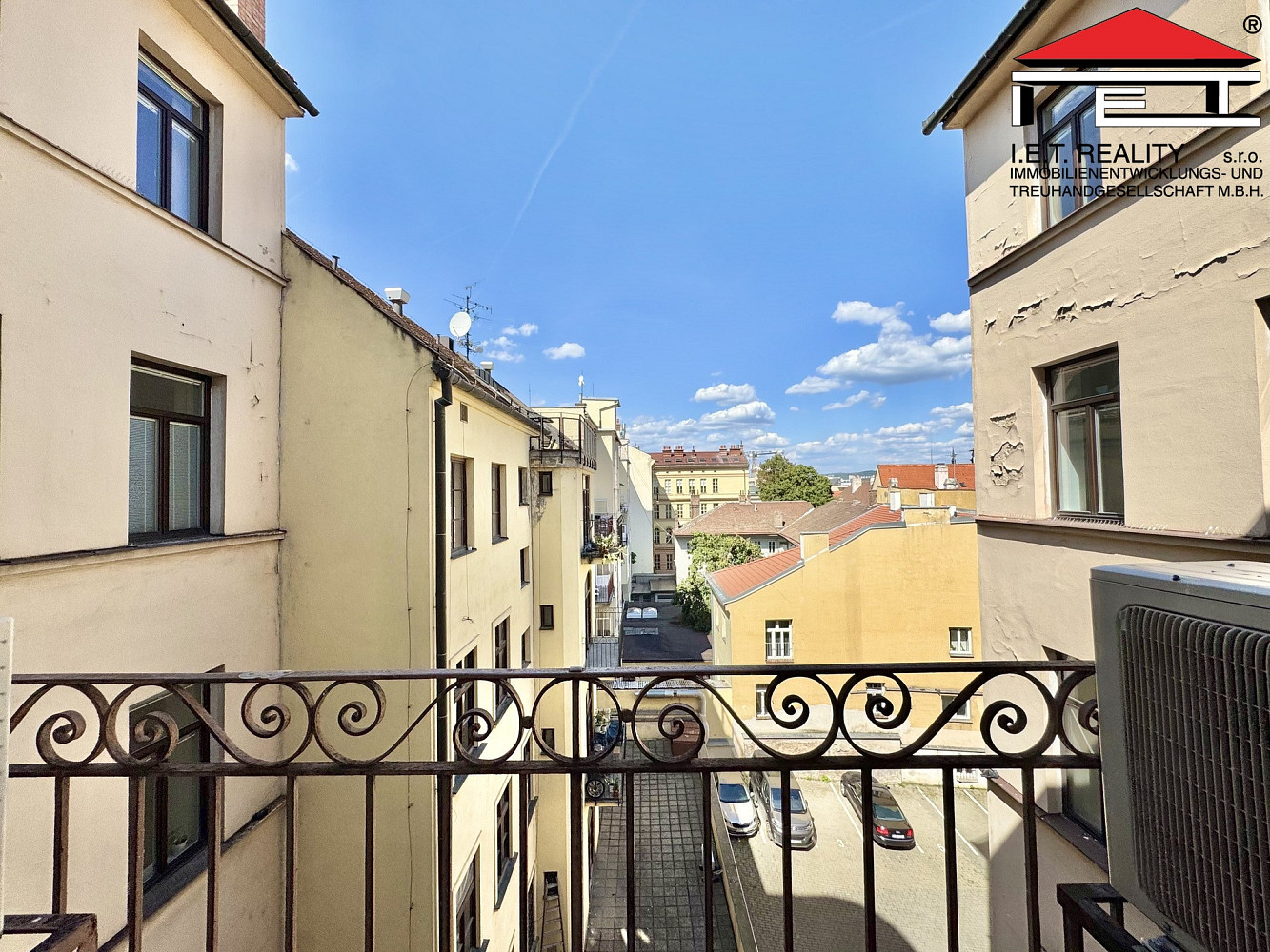 Pronájem kanceláře 283 m² – fotografie 2