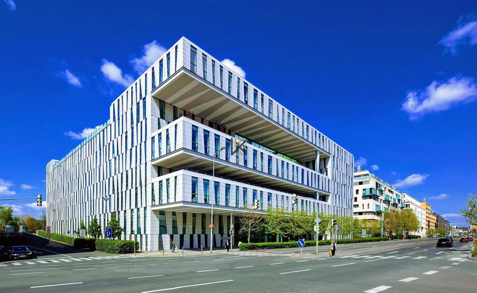 Pronájem kanceláře 406 m²