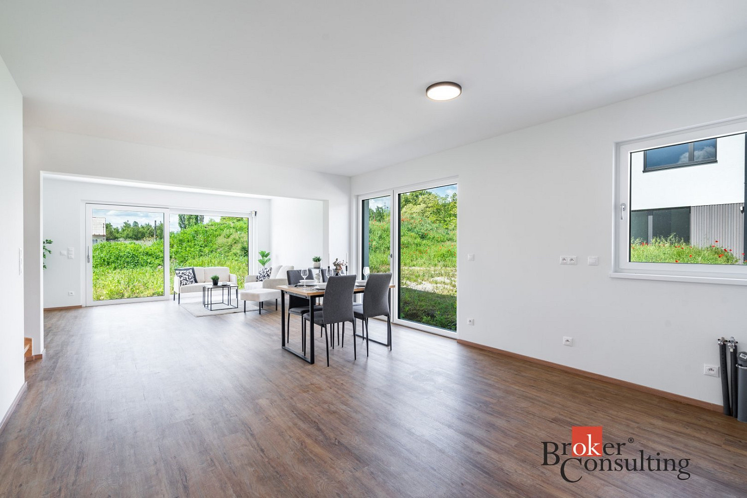 Pronájem domu 119 m² s pozemkem 348 m² — photo 2