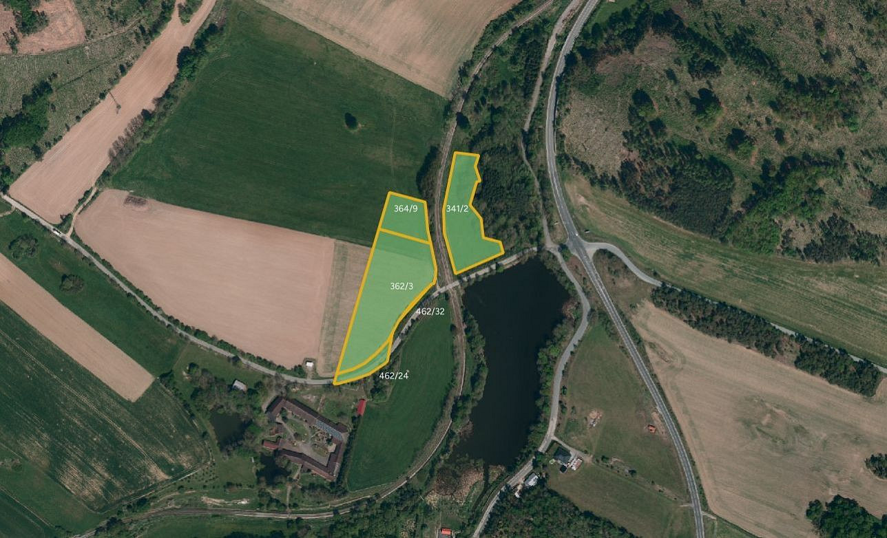 Prodej pole 30 363 m²