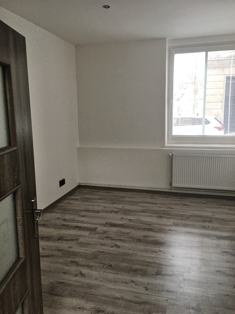 Pronájem bytu 2+1 55 m² – fotografie 2