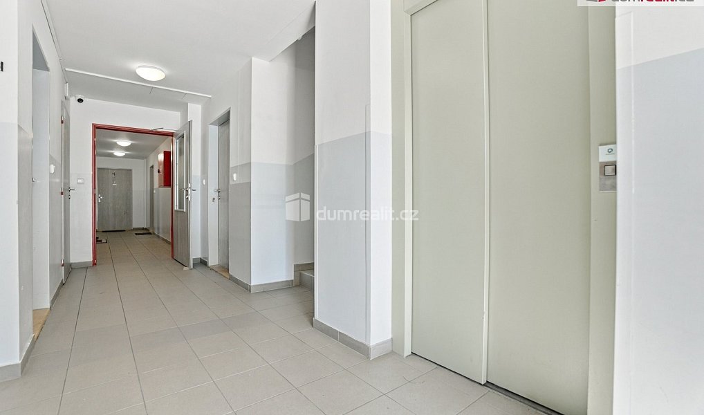 Prodej bytu 2+kk 47 m², Ostrov – náhled fotky 12