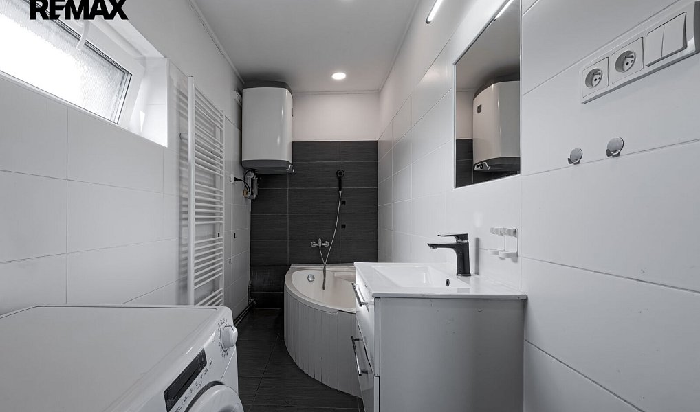 Prodej domu 252 m² s pozemkem 863 m², Krupka – náhled fotky 12