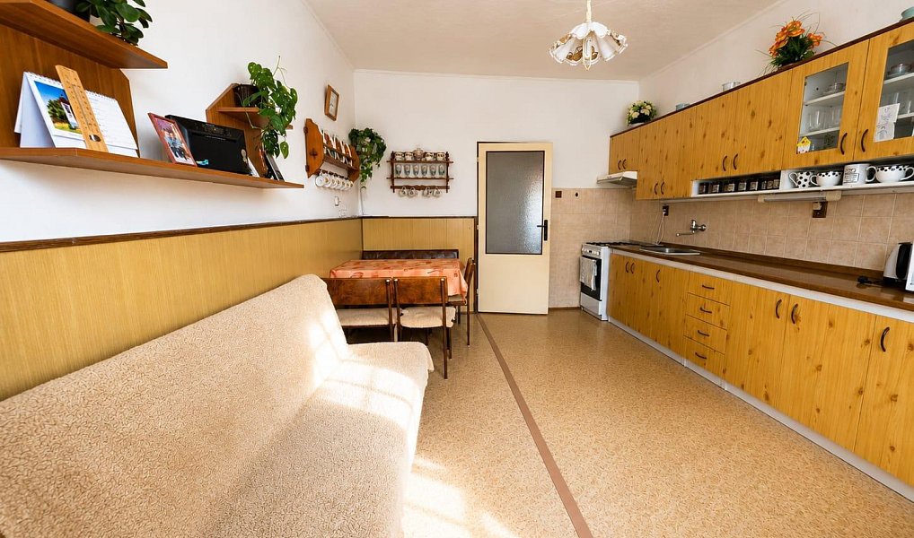 Prodej domu 230 m² s pozemkem 2 295 m², Moravské Budějovice – náhled fotky 8