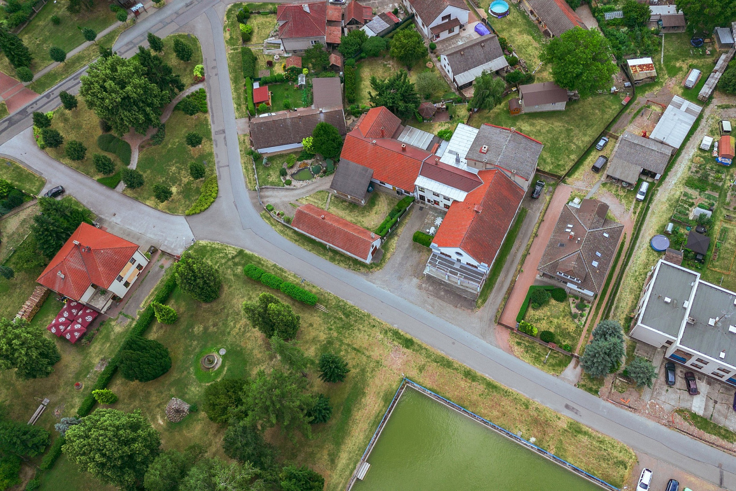 Prodej domu 865 m² s pozemkem 843 m²