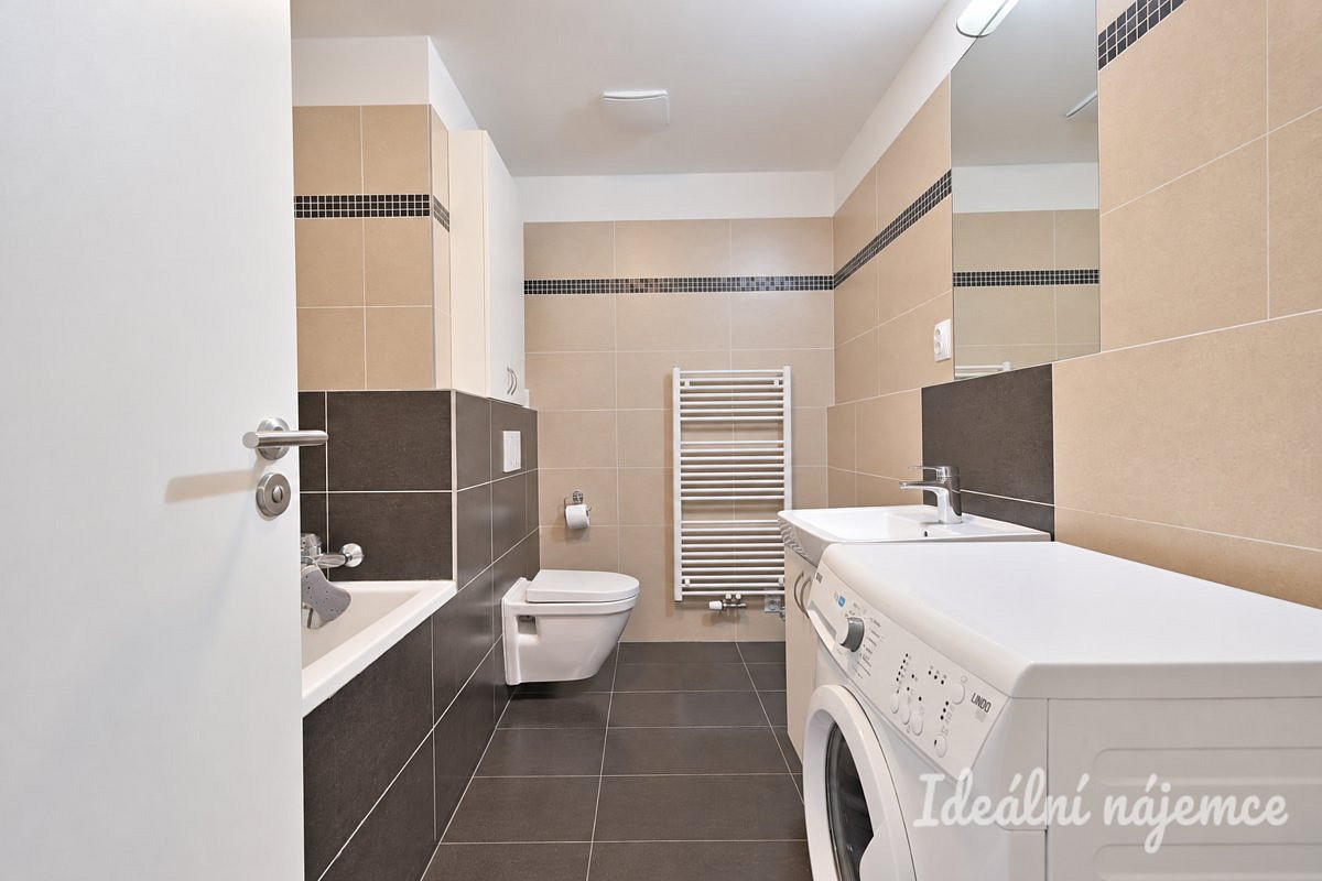 Pronájem bytu 2+kk 52 m² – fotografie 2