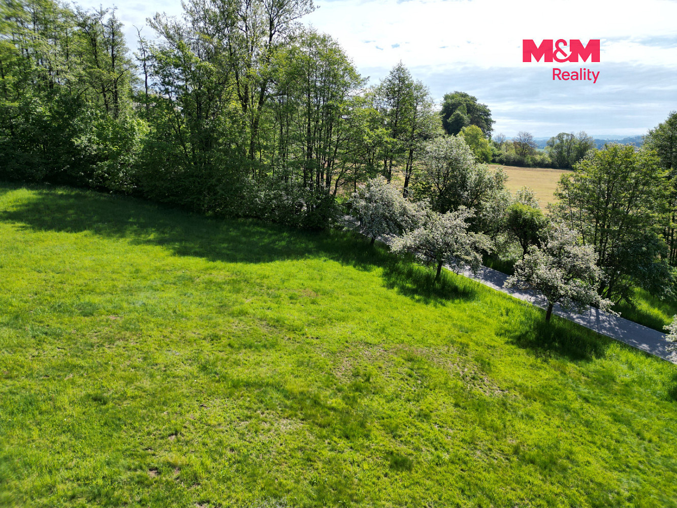 Prodej stavebního pozemku 1 794 m² – fotografie 2