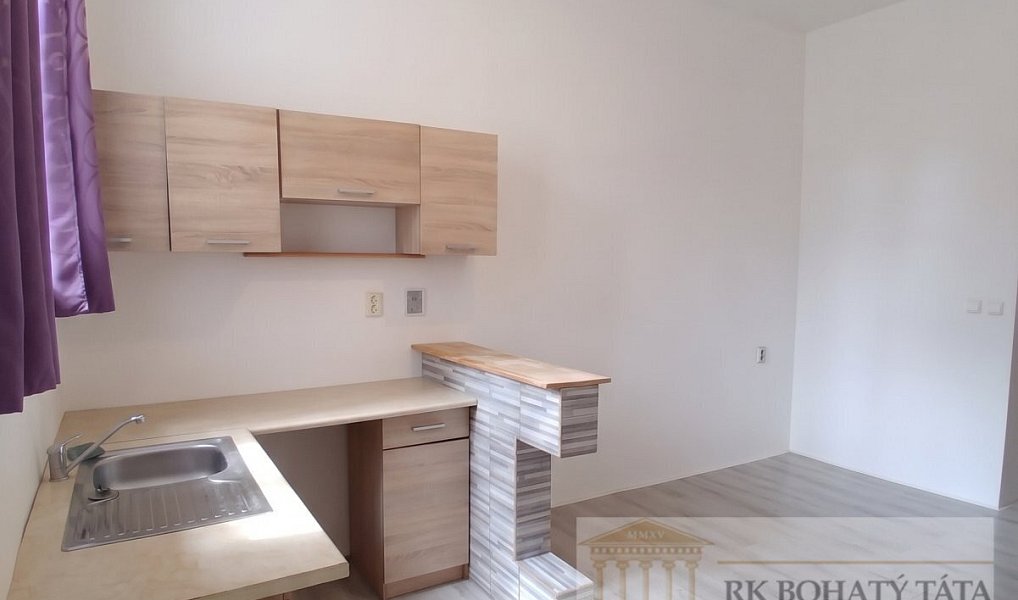 Pronájem bytu 2+kk 26 m², Praha – náhled fotky 2