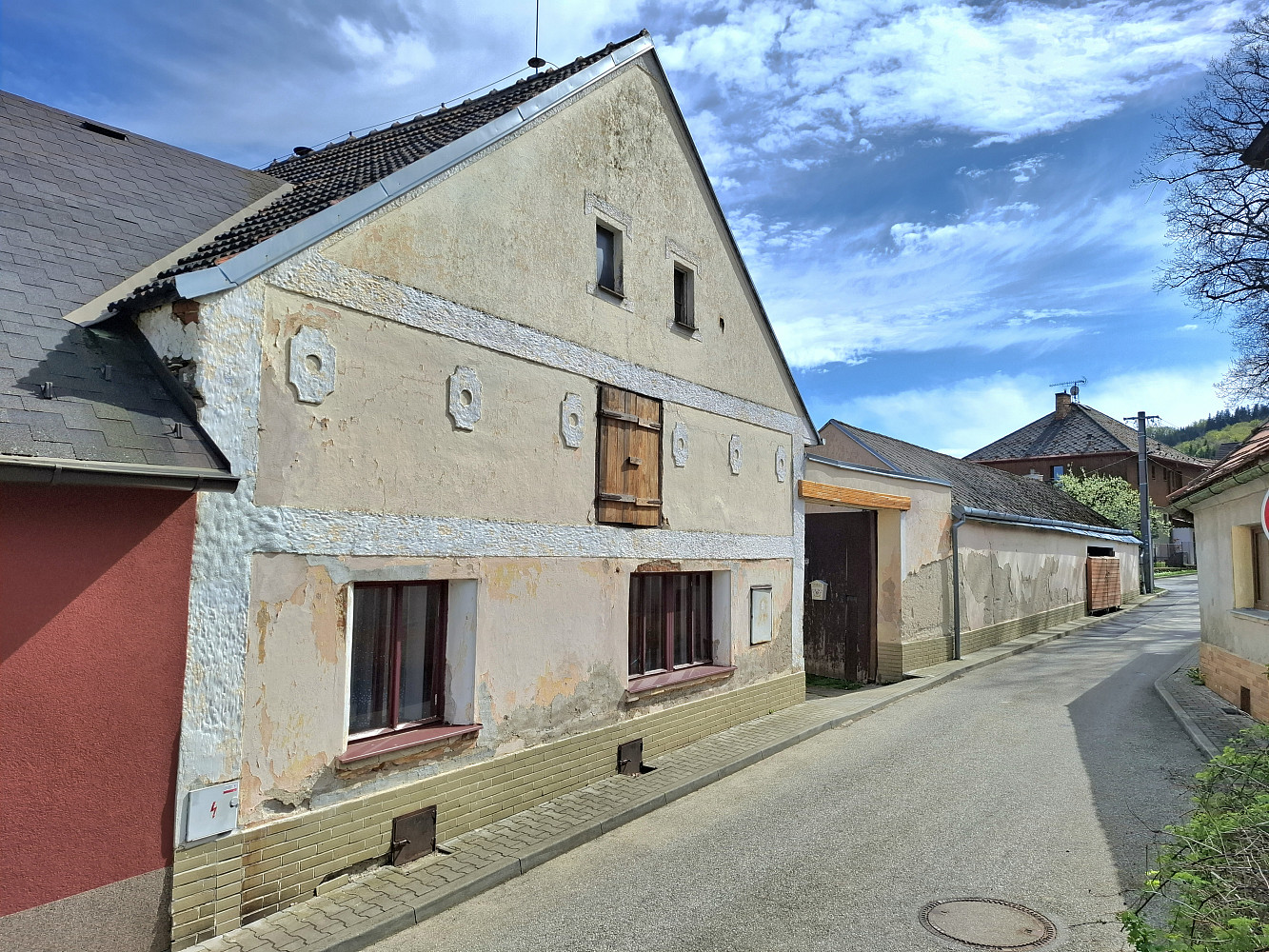 Prodej domu 182 m² s pozemkem 196 m²