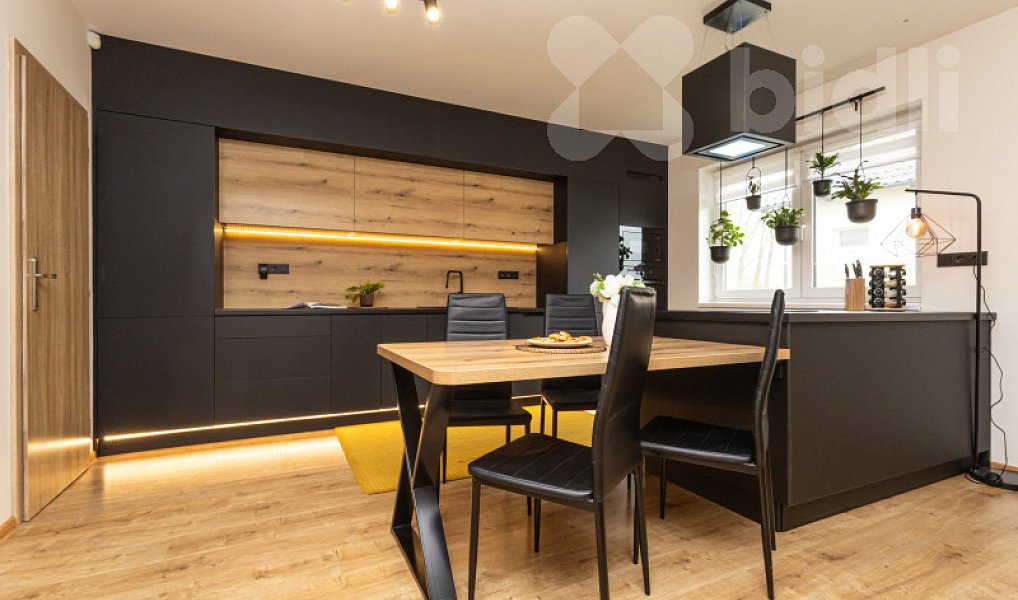 Prodej domu 146 m² s pozemkem 982 m², Smilovice – náhled fotky 3