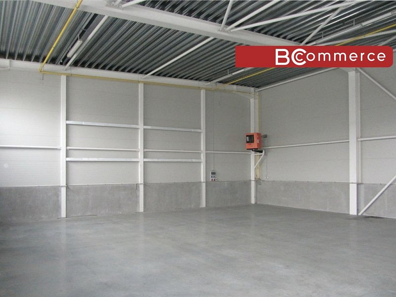 Pronájem skladovacích prostor 645 m² – fotografie 2