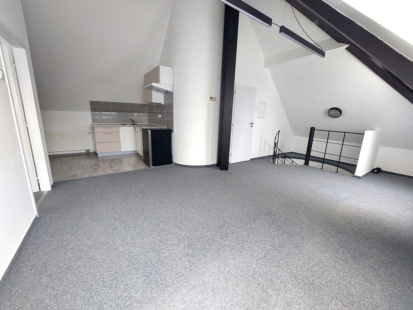 Pronájem kanceláře 100 m²